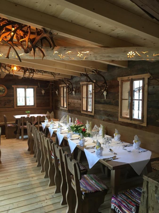 Gasthof Zacherlbraeu Bruck an der Grossglocknerstrasse Bagian luar foto