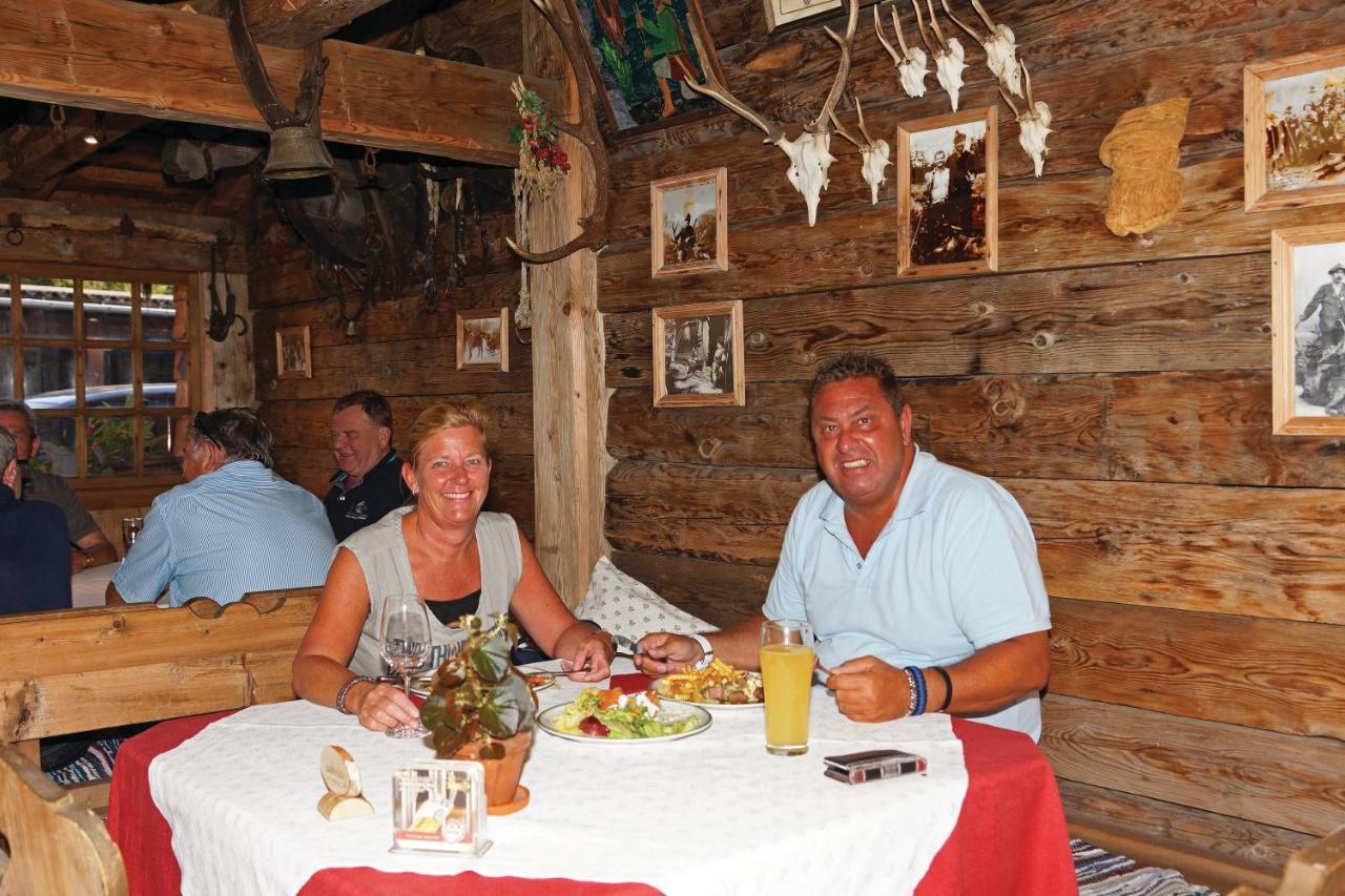 Gasthof Zacherlbraeu Bruck an der Grossglocknerstrasse Bagian luar foto
