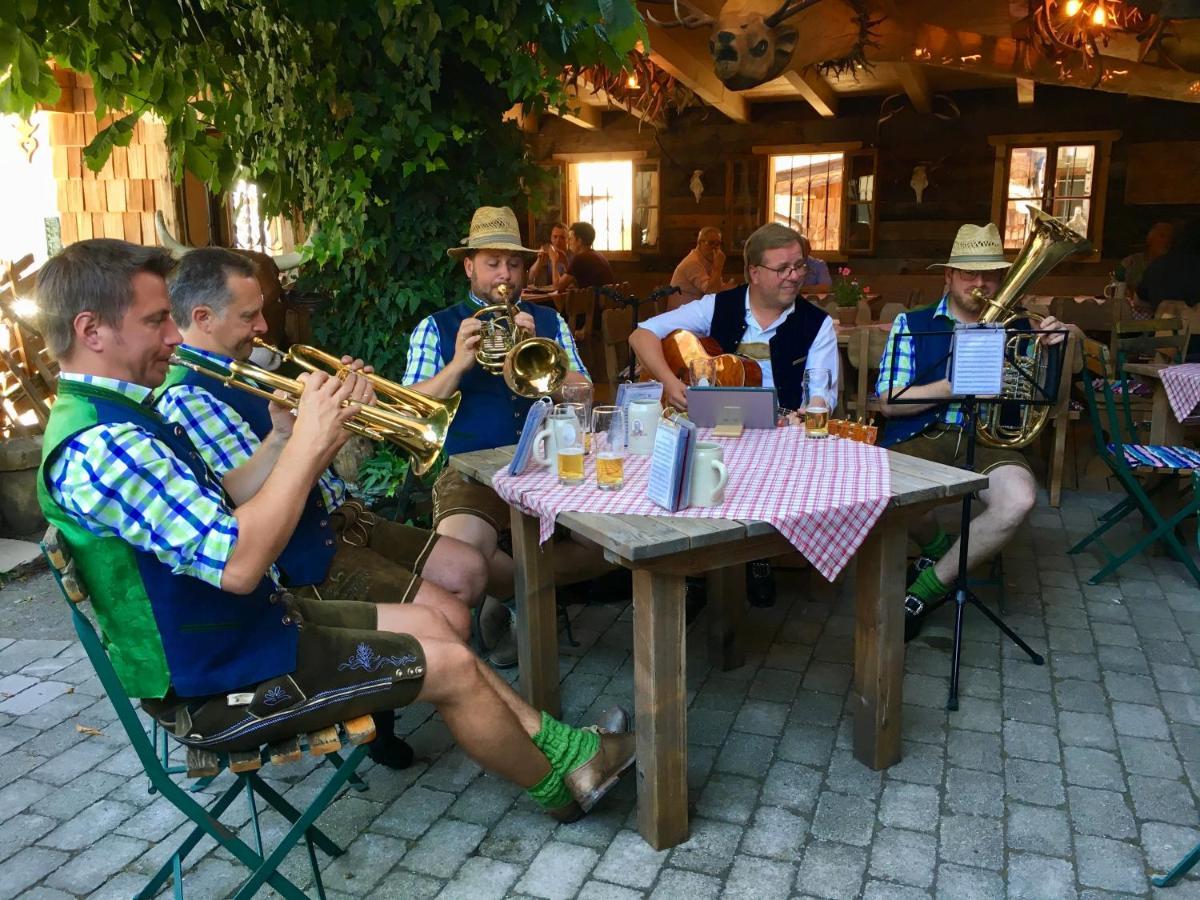 Gasthof Zacherlbraeu Bruck an der Grossglocknerstrasse Bagian luar foto